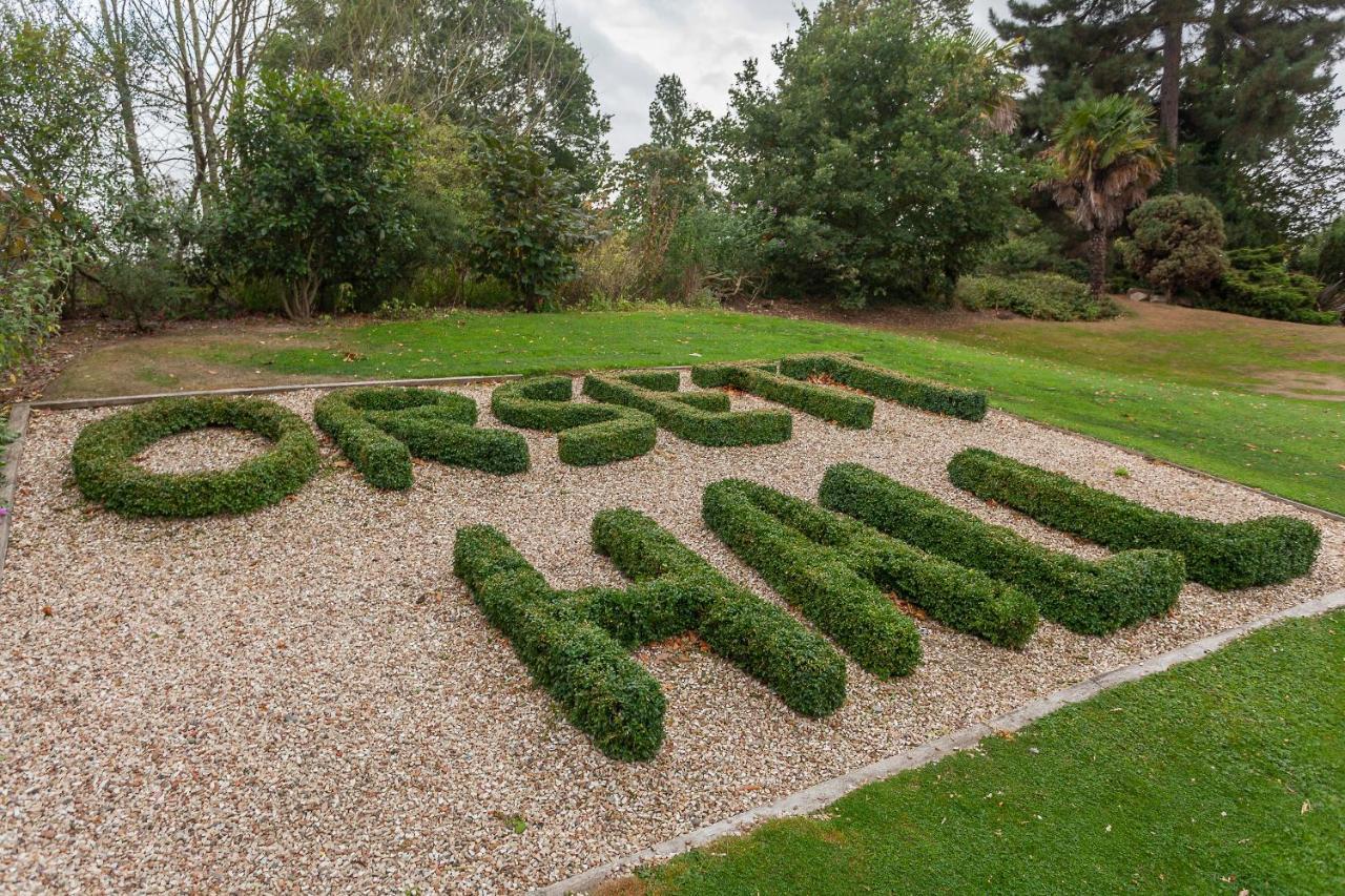 Orsett Hall Eksteriør billede